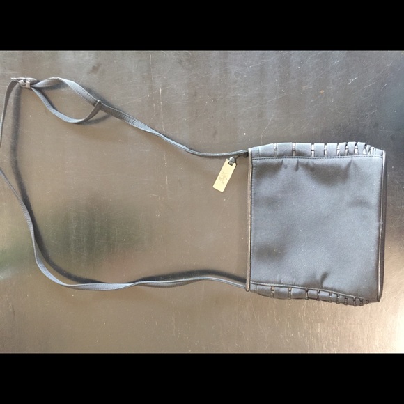 Sharif crossbody - Picture 5 of 6